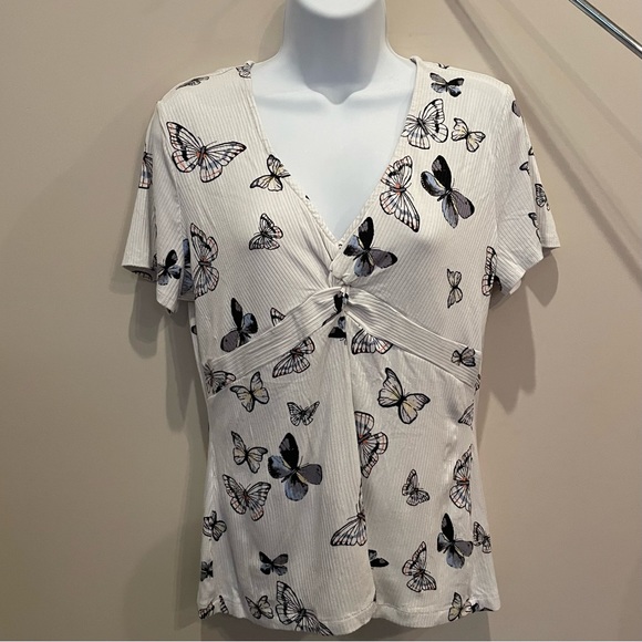 Butterfly print v neck shirt candies - Picture 2 of 10